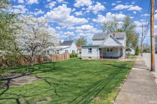 321 E Chestnut Street, Boonville, IN 47601