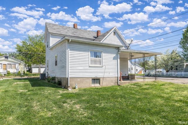 321 E Chestnut Street, Boonville, IN 47601