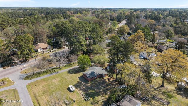 207 College Avenue, Washington, NC 27889