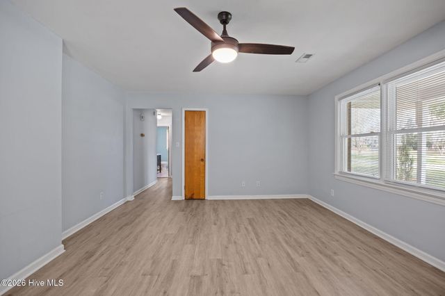 207 College Avenue, Washington, NC 27889