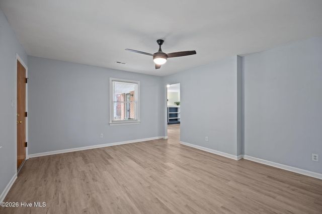 207 College Avenue, Washington, NC 27889