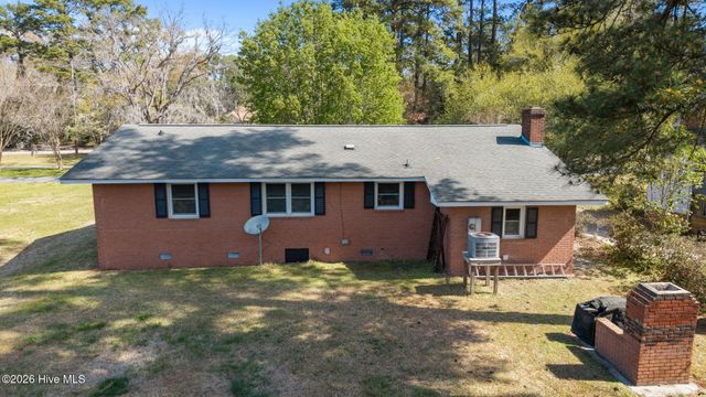 207 College Avenue, Washington, NC 27889