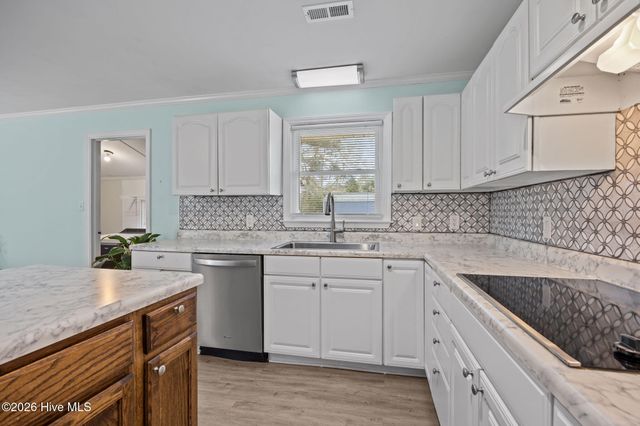 207 College Avenue, Washington, NC 27889