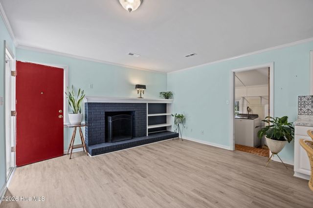 207 College Avenue, Washington, NC 27889