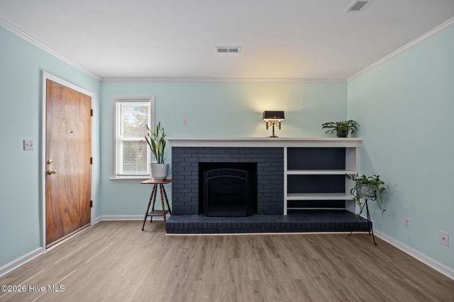 207 College Avenue, Washington, NC 27889