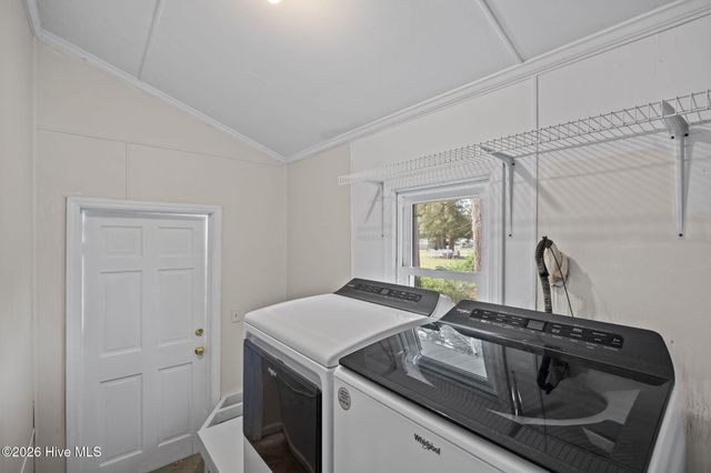 207 College Avenue, Washington, NC 27889