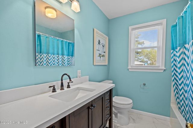 207 College Avenue, Washington, NC 27889