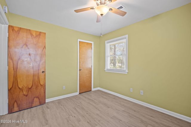 207 College Avenue, Washington, NC 27889