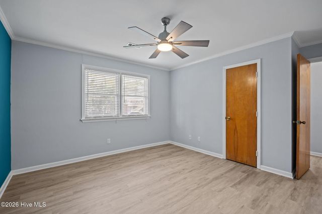 207 College Avenue, Washington, NC 27889