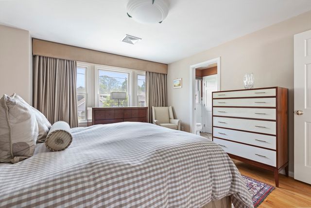 17 Gilbert Street 2, Newton, MA 02465