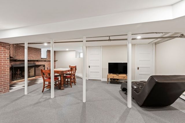 17 Gilbert Street 2, Newton, MA 02465