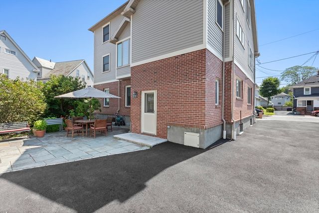 17 Gilbert Street 2, Newton, MA 02465