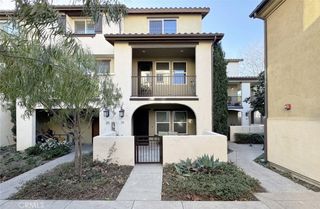 1530 19 W 1st 19, Santa Ana, CA 92703