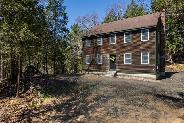 22 Rock Rimmon Road, Danville, NH 03819