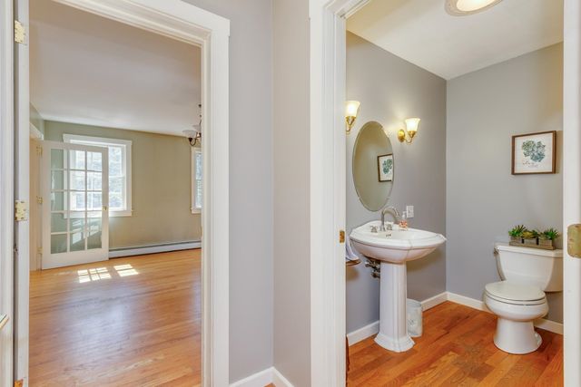 22 Rock Rimmon Road, Danville, NH 03819