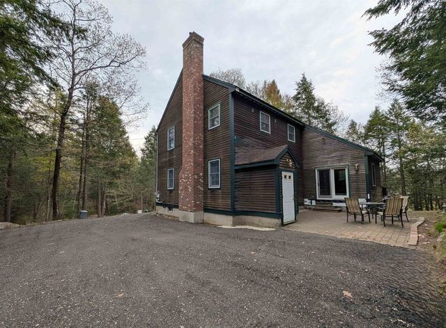 22 Rock Rimmon Road, Danville, NH 03819