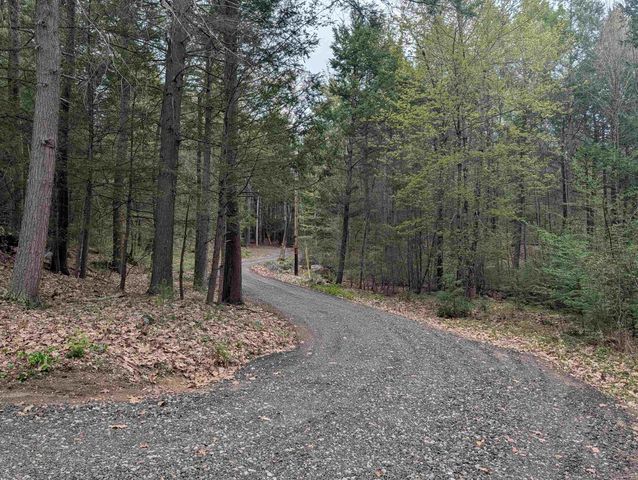 22 Rock Rimmon Road, Danville, NH 03819