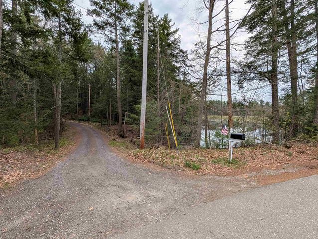 22 Rock Rimmon Road, Danville, NH 03819