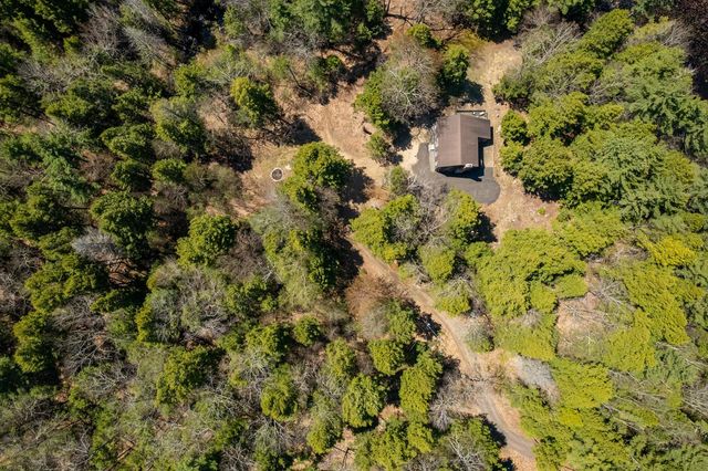 22 Rock Rimmon Road, Danville, NH 03819