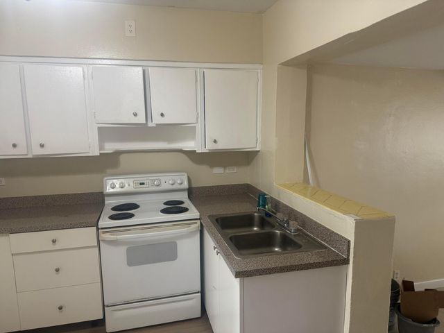 2360 NW 98TH Street, Miami, FL 33147