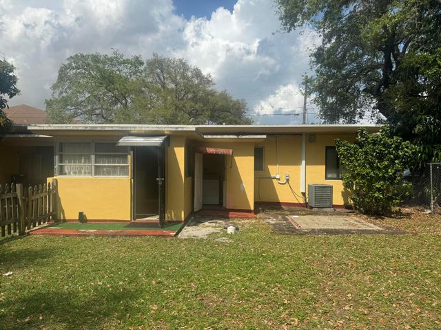 2360 NW 98TH Street, Miami, FL 33147