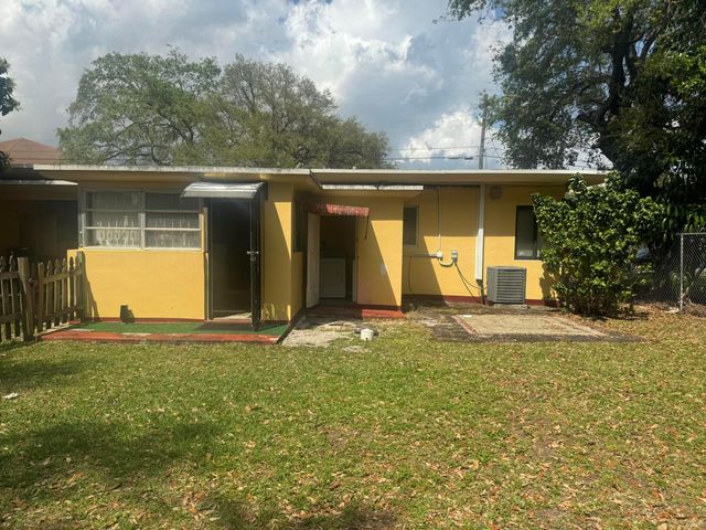 2360 NW 98TH Street, Miami, FL 33147