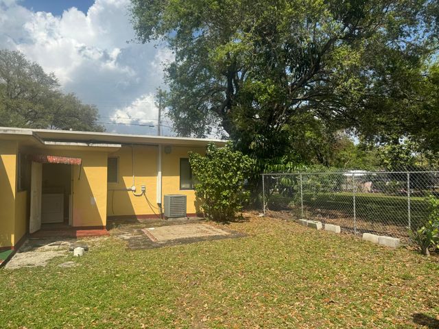 2360 NW 98TH Street, Miami, FL 33147
