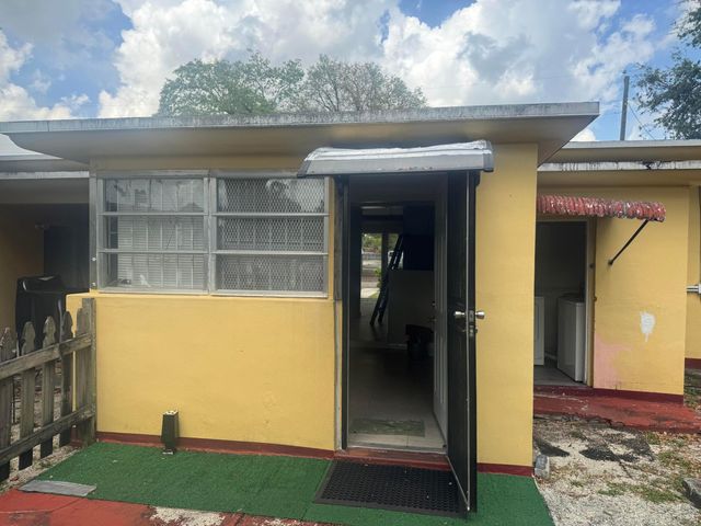 2360 NW 98TH Street, Miami, FL 33147