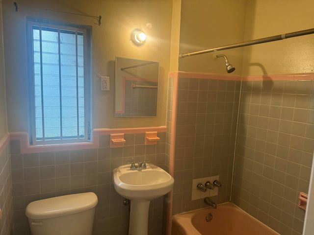 2360 NW 98TH Street, Miami, FL 33147