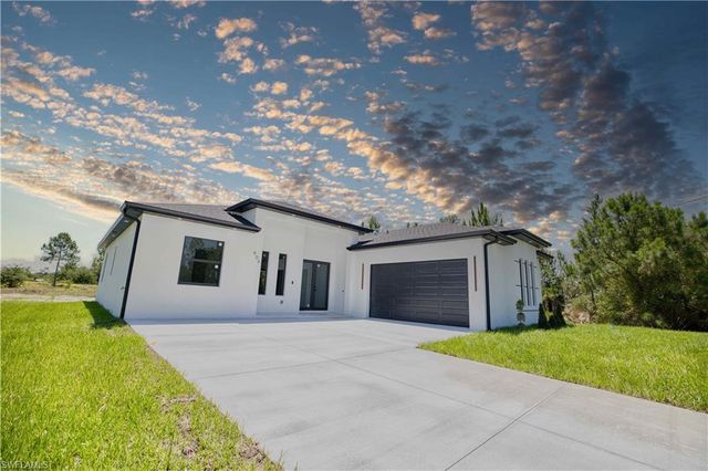 906 Greenwood AVE W, Lehigh Acres, FL 33972