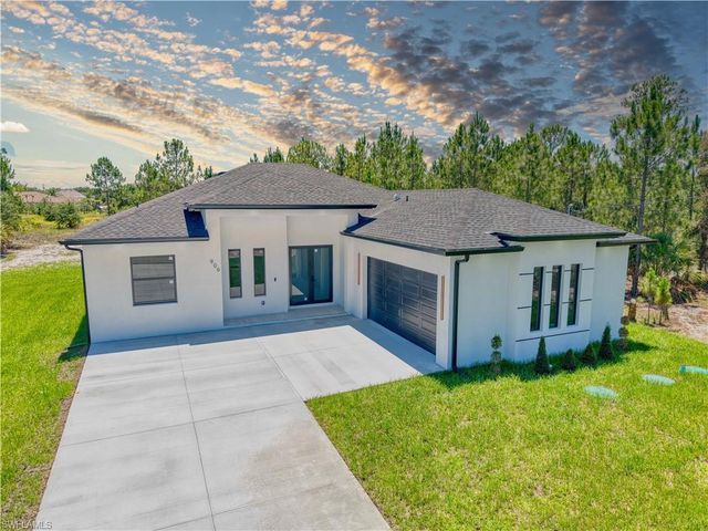 906 Greenwood AVE W, Lehigh Acres, FL 33972
