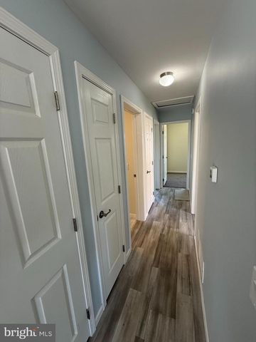 2329 E MACDADE BLVD, Folsom, PA 19033