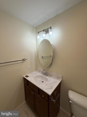 2329 E MACDADE BLVD, Folsom, PA 19033