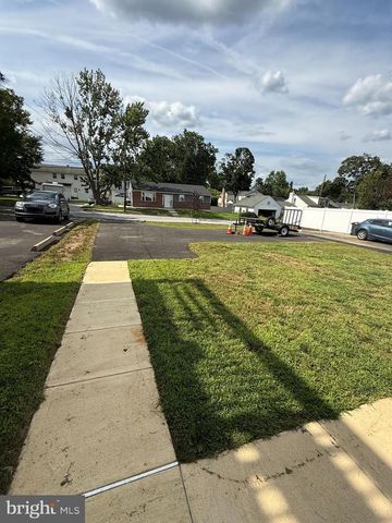 2329 E MACDADE BLVD, Folsom, PA 19033