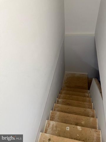 2329 E MACDADE BLVD, Folsom, PA 19033