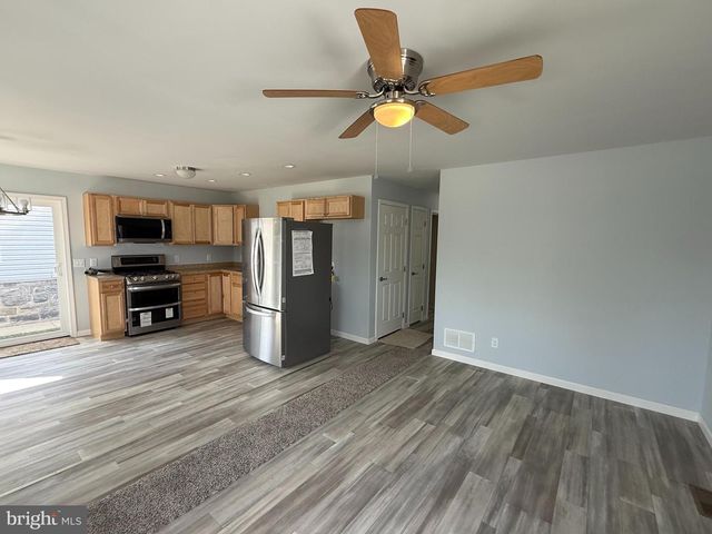 2329 E MACDADE BLVD, Folsom, PA 19033
