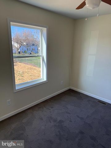 2329 E MACDADE BLVD, Folsom, PA 19033