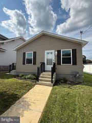 2329 E MACDADE BLVD, Folsom, PA 19033
