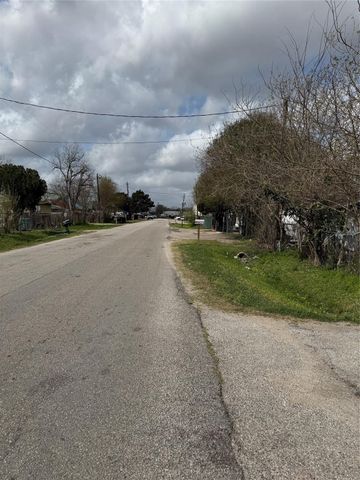 219 Dale Street, Houston, TX 77060