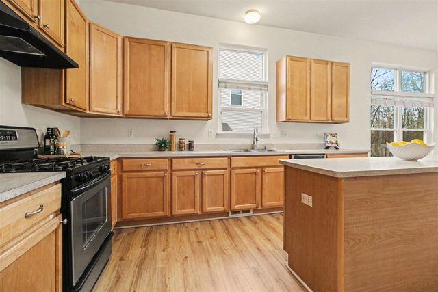 1411 N Bay Drive, Ann Arbor, MI 48103