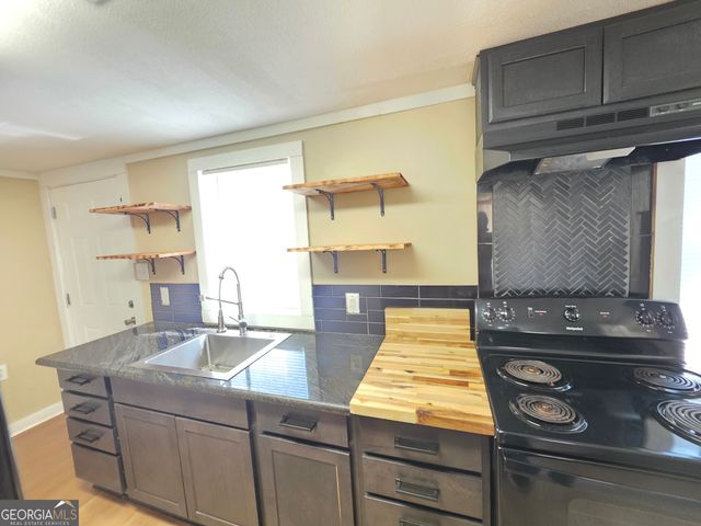 1030 Dennis Street, Macon, GA 31217