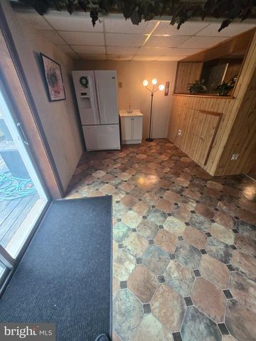 6918 MAPLEWOOD DR, Bealeton, VA 22712