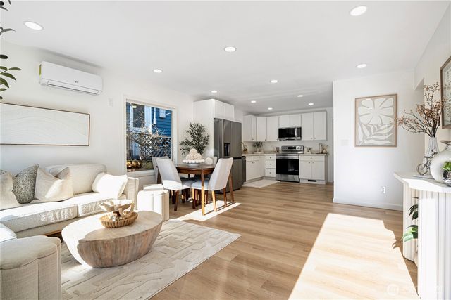 3538 SW Southern Street, Seattle, WA 98126