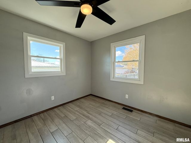 403 S KELLY Street, Alexis, IL 61412