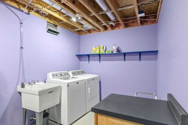 640 Mooreland Circle, Portage, WI 53901