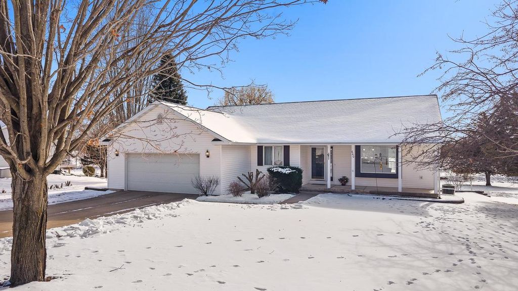 640 Mooreland Circle, Portage, WI 53901