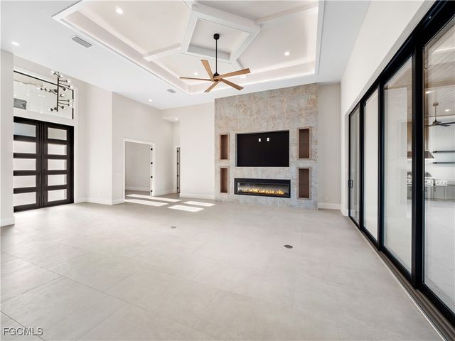 111 Montrose DR, Fort Myers, FL 33919