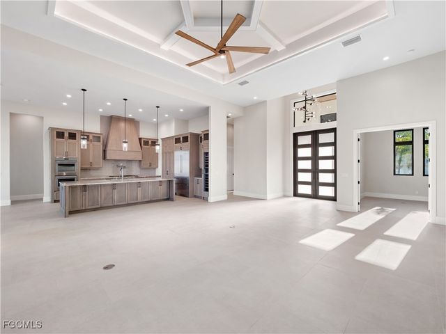 111 Montrose DR, Fort Myers, FL 33919