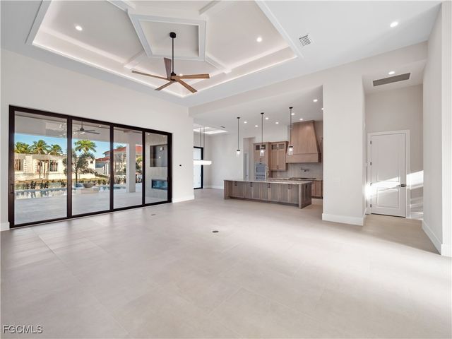 111 Montrose DR, Fort Myers, FL 33919