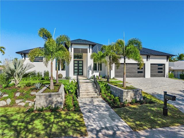 111 Montrose DR, Fort Myers, FL 33919